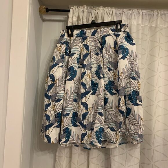 Floral Print Midi Skirt NWT - Picture 2 of 5